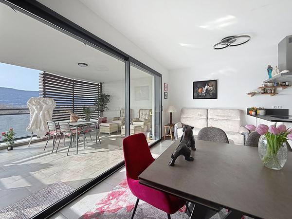 T3 MAURICE FAURE 65 m² avec terrasse de 21 m² un garage et un stationnement