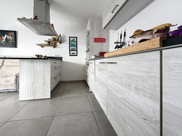 T3 MAURICE FAURE 65 m² avec terrasse de 21 m² un garage et un stationnement