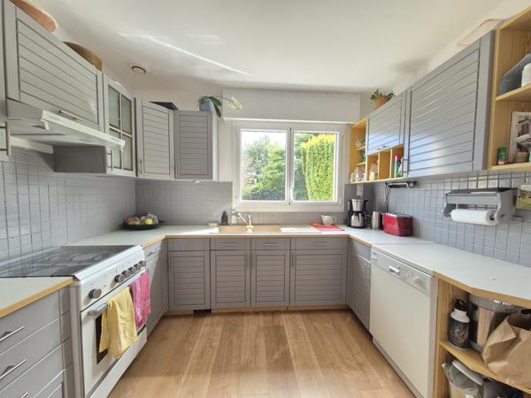 Sulniac (56250) Maison traditionnelle lumineuse dans un cadre bucolique.