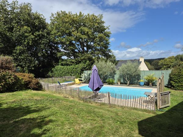 Sulniac (56250) Maison traditionnelle lumineuse dans un cadre bucolique.