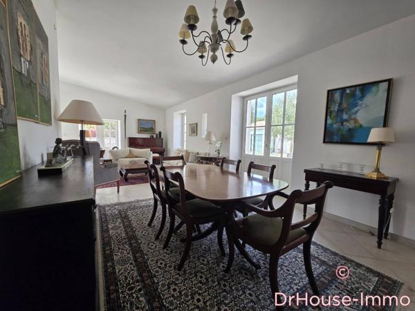 Maison à vendre 10 pièces de 300 m²