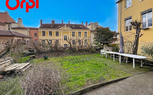 Appartement à vendre    4 pièces • 92,01 m2 Lyon 1
