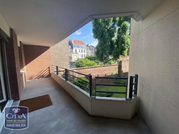 Appartement à louer 3 pièces 67.3m² Lille (59800)
