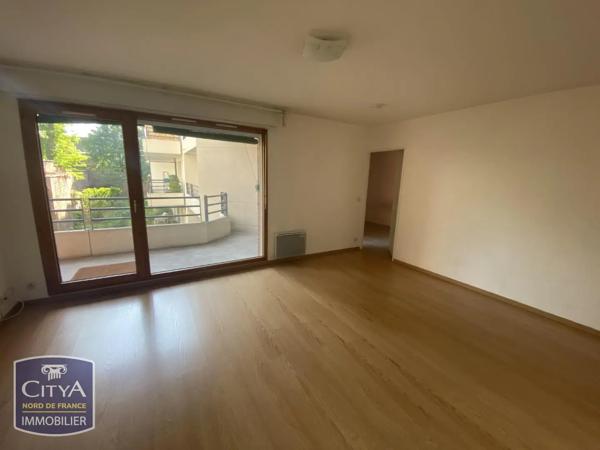 Appartement à louer 3 pièces 67.3m² Lille (59800)