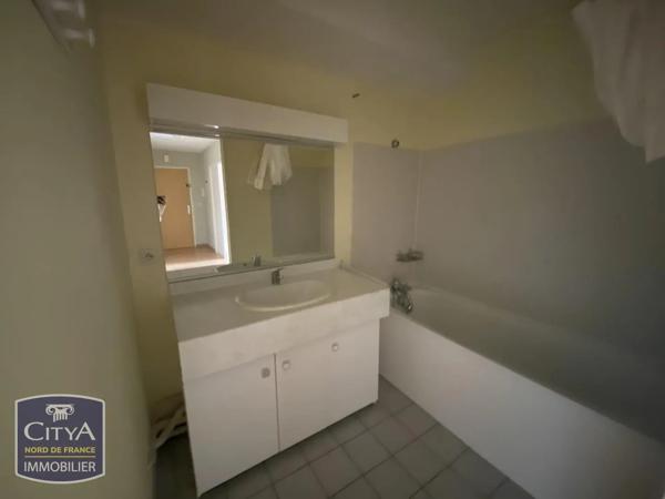 Appartement à louer 3 pièces 67.3m² Lille (59800)