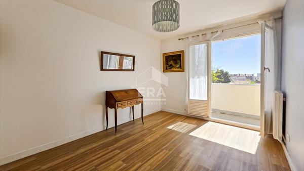 Boissière Appartement Montreuil 4 pièces 81.86 m2 avec balcons et box
