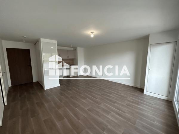 Location Appartement 2 pièces 44.17 m² - 17 RUE JEAN RICHARD BLOCH Poitiers 86000