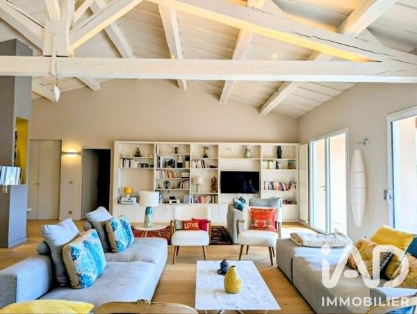 Maison à vendre 8 pièces 280 m² Pierrefeu-du-Var