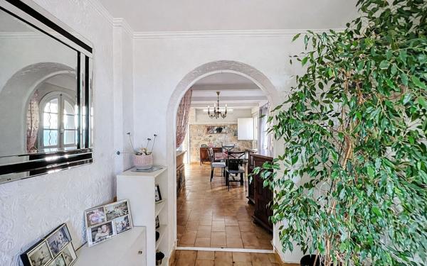 Maison à vendre    3 pièces •  Mougins