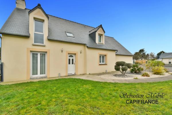 Maison contemporaine à vendre 4 chambres dont 1 au RDC, avec 2 doubles garages, (50) PONTORSON - Terrain de 2000 M²