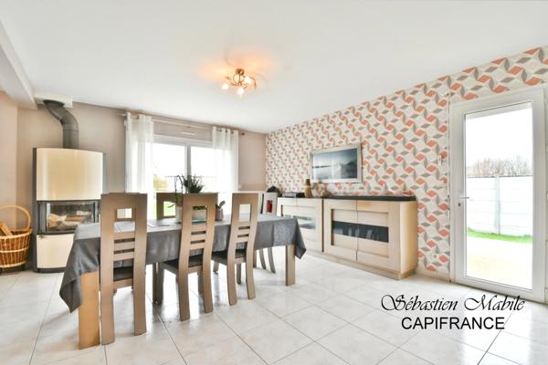 Maison contemporaine à vendre 4 chambres dont 1 au RDC, avec 2 doubles garages, (50) PONTORSON - Terrain de 2000 M²