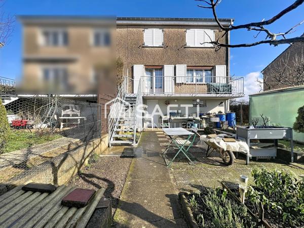 Maison familiale située dans un quartier calme