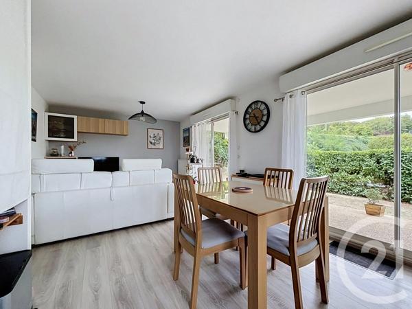 Appartement F3 à vendre  3 pièces - 61,47 m 2   CLERMONT FERRAND  - 63