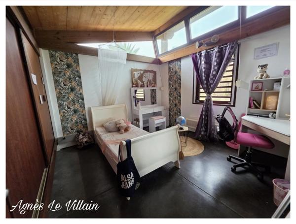 Villa d'Architecte d'Exception sur 4 500 m2 Vue Mer