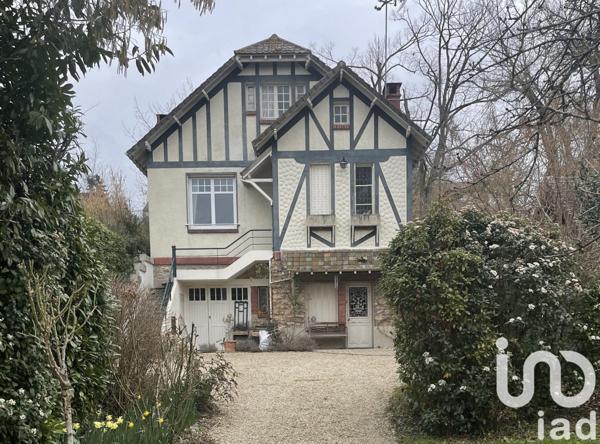 Maison 6 pièces de 135 m² à Vaux-le-Pénil (77000)