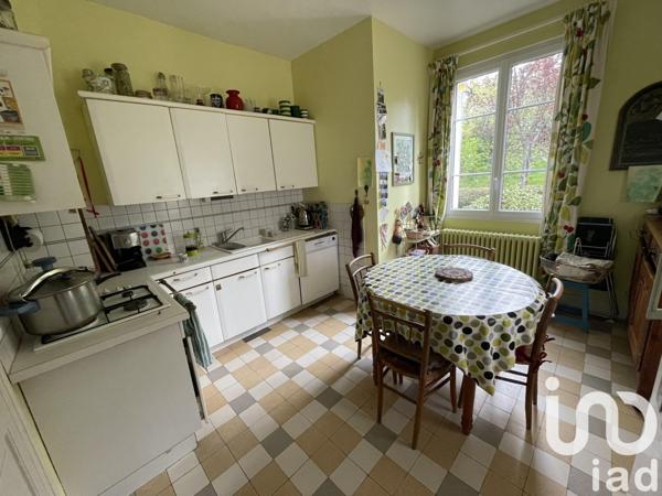 Maison 6 pièces de 135 m² à Vaux-le-Pénil (77000)