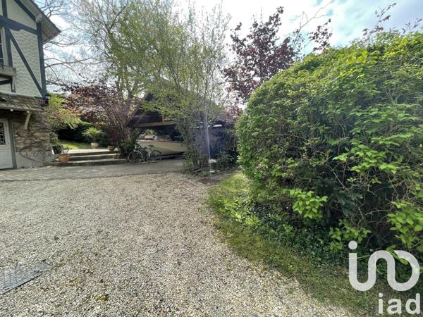 Maison 6 pièces de 135 m² à Vaux-le-Pénil (77000)