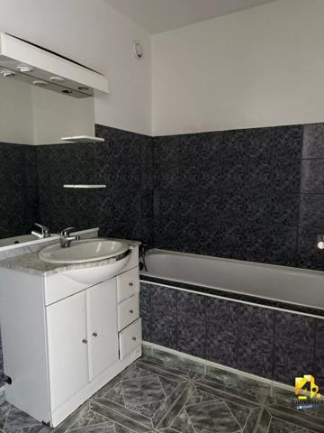 Appartement - 5 pièces - 121 m²