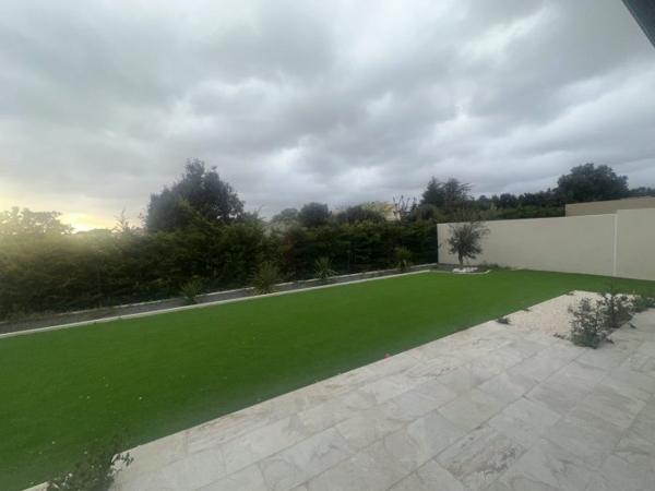 Villa plain pied de 104m2 habitable sur un terrain 3 faces avec garage