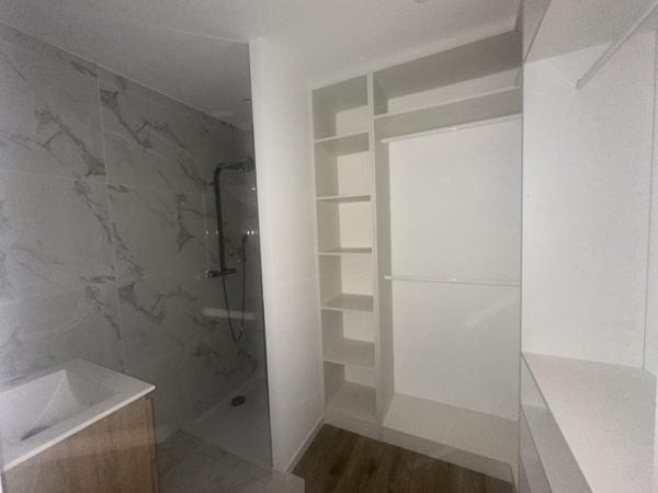 Villa plain pied de 104m2 habitable sur un terrain 3 faces avec garage