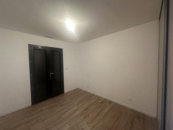 Villa plain pied de 104m2 habitable sur un terrain 3 faces avec garage