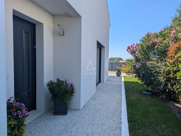 Maison contemporaine 106 m² – Piscine – terrasse 50m² -  Garage 25.76 m² – Aucun travaux