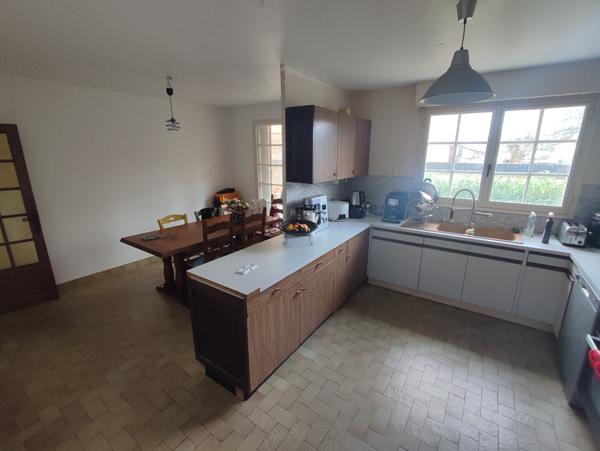 Maison - 8 pièces - 198 m²