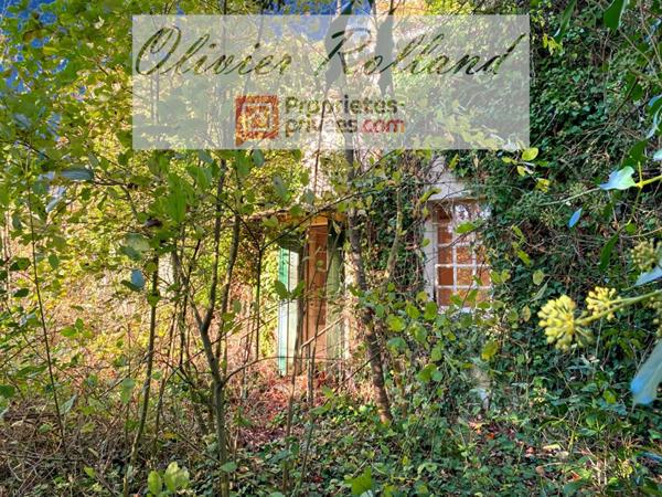 49380 - Faveraye Machelles Maison à rénover de 83 m² avec grenier aménageable sut terrain clos de 400 m²