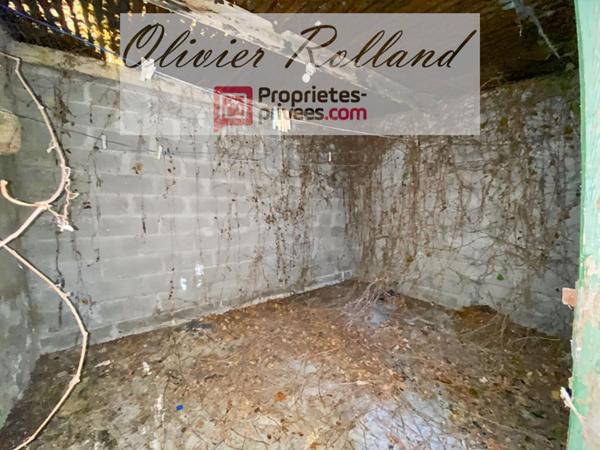 49380 - Faveraye Machelles Maison à rénover de 83 m² avec grenier aménageable sut terrain clos de 400 m²