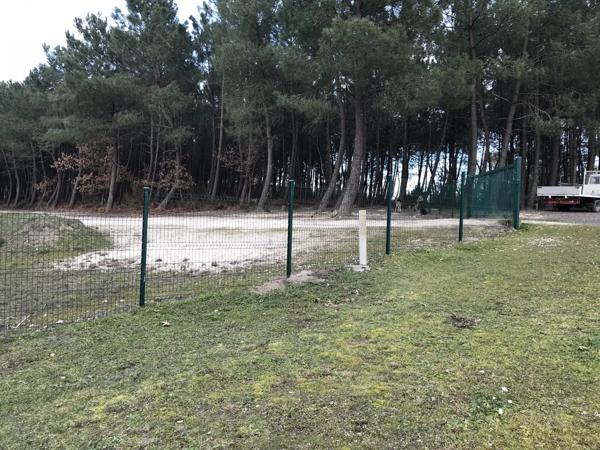 Grande propriété de 3 chambres située sur un terrain de 65 hectares avec potentiel de revenus (actuellement un parc de chasse)
