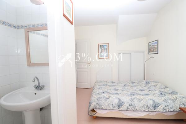 Maison 9 pièce(s) 5 chambre(s) 176 m²