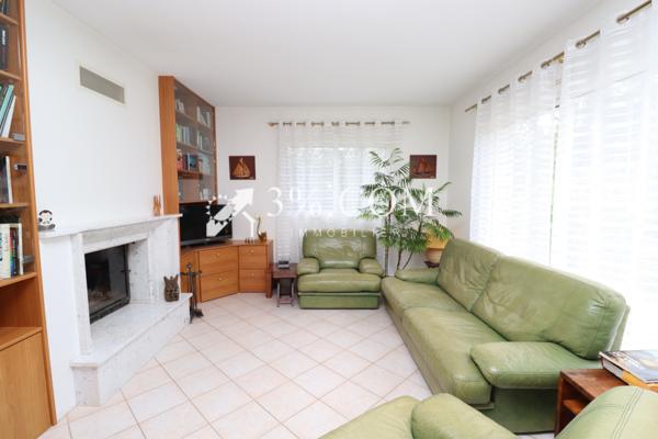 Maison 9 pièce(s) 5 chambre(s) 176 m²