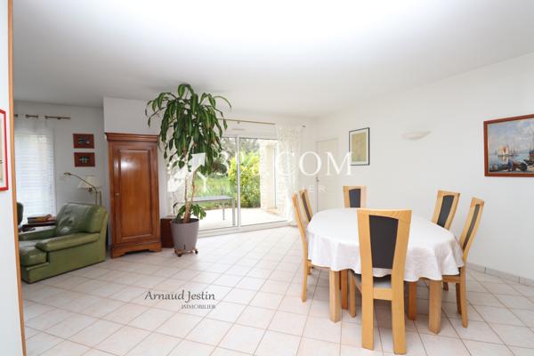 Maison 9 pièce(s) 5 chambre(s) 176 m²