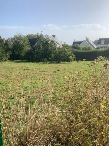 Beau terrain hors lotissement en cours de viabilisation