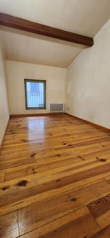 Maison de rue ATYPIQUE Tournon Sur Rhone 4 pièce(s) 65 m2