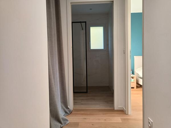 Magnifique contemporaine de 4 chambres à vendre idéalement située à Vannes dans secteur recherché