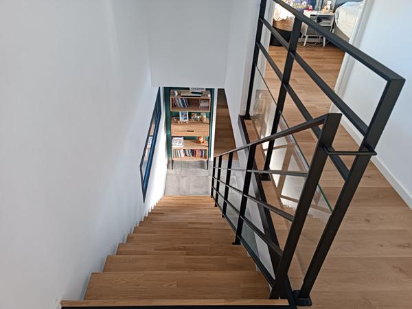 Magnifique contemporaine de 4 chambres à vendre idéalement située à Vannes dans secteur recherché