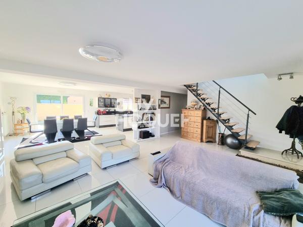 Maison Abondant 8 pièce(s) 223 m2