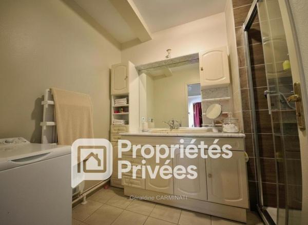 A VENDRE- EXCLUSIVITE - 37540 - SAINT CYR SUR LOIRE - T3 -84m2 - 2 chambres - BALCONS - GARAGE et PARKING - CAVE