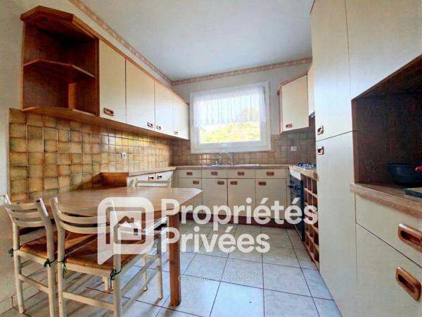 A VENDRE- EXCLUSIVITE - 37540 - SAINT CYR SUR LOIRE - T3 -84m2 - 2 chambres - BALCONS - GARAGE et PARKING - CAVE