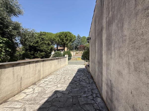 Maison avec 3 chambres, garage et jardin à Trèbes