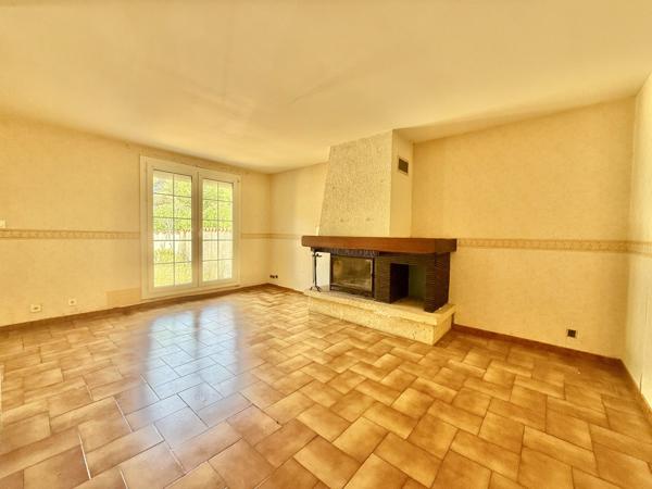 Maison avec 3 chambres, garage et jardin à Trèbes
