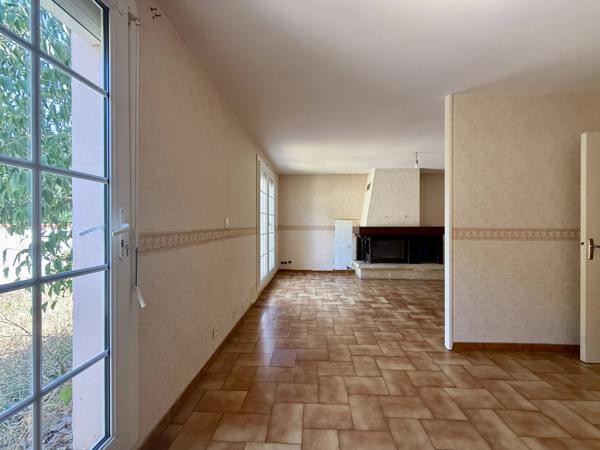 Maison avec 3 chambres, garage et jardin à Trèbes