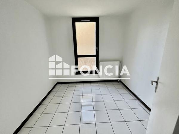 Location Appartement 5 pièces 93.26 m² - 247 RUE YOURI GAGARINE Guilherand-granges 07500