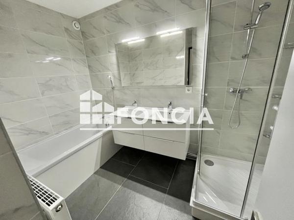 Location Appartement 5 pièces 93.26 m² - 247 RUE YOURI GAGARINE Guilherand-granges 07500