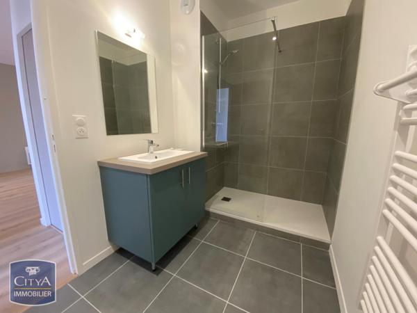 Appartement à louer 2 pièces 54.9m²