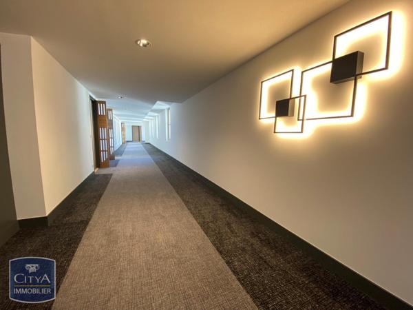 Appartement à louer 2 pièces 54.9m²