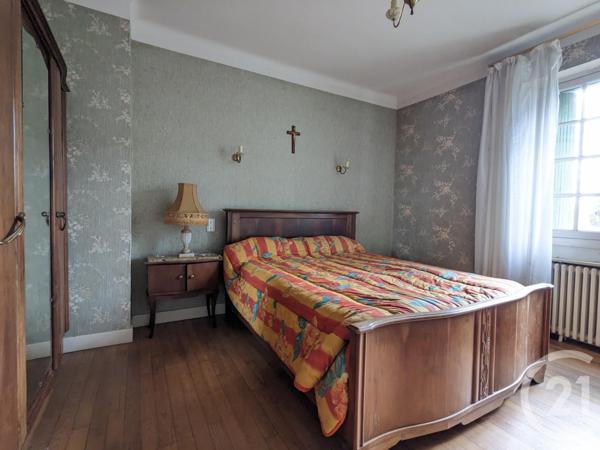 maison à vendre  11 pièces - 215 m2 ST CYPRIEN - 24