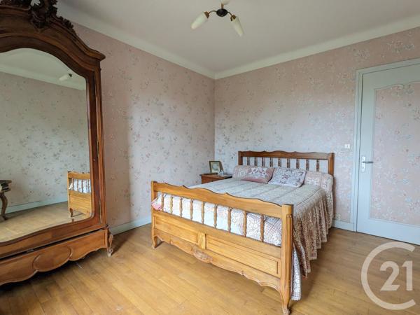 maison à vendre  11 pièces - 215 m2 ST CYPRIEN - 24