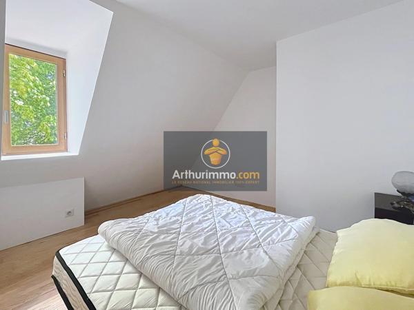 Vente                                                      Maison de village
                        
                     3 pièces                      71 m2                     à Le Bugue